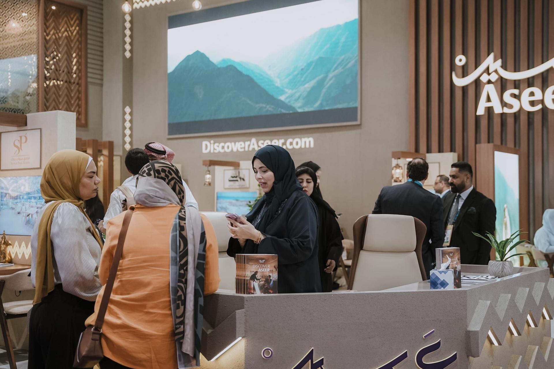 <p>ولأول مرة، تشارك “اكتشف عسير” بجناح مستقل في سوق السفر العربي، لتسليط الضوء ع