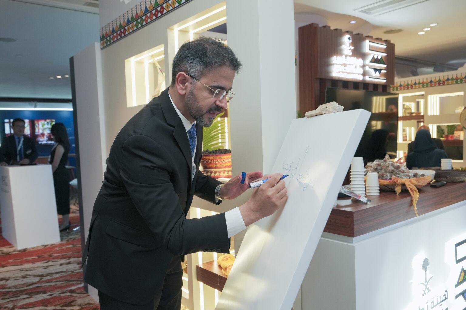 ومقارنة بوجهات عالمية أخرى، منطقة عسير تسعى لخلق توازن بين “الكم” و “الجودة” عبر